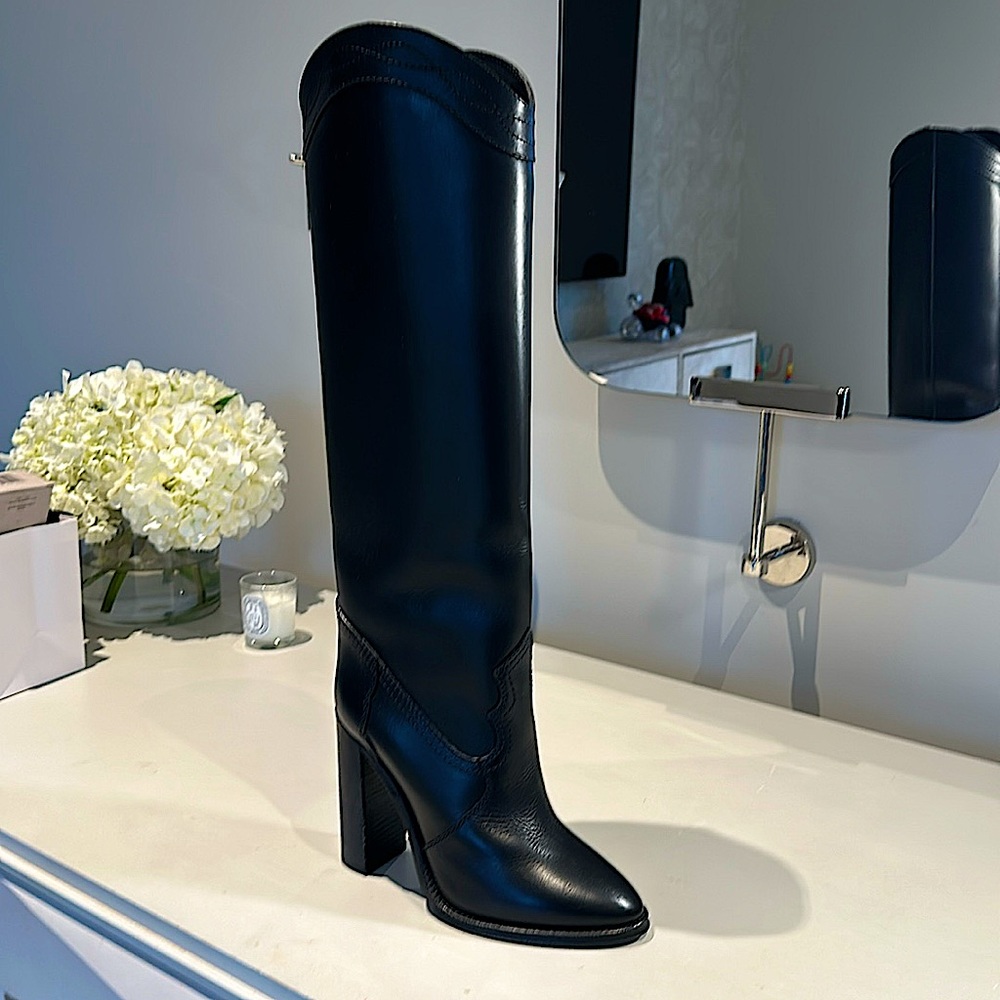 SAINT LAURENT SIZE 38 1/2 BOOTS (UNWORN)